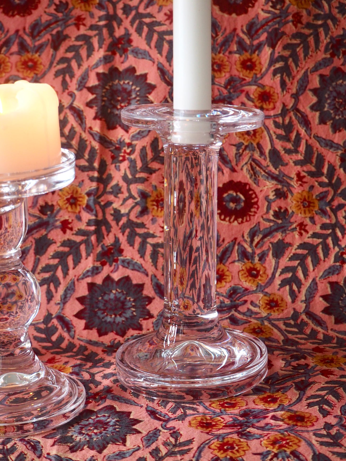 Petit bougeoir en verre moulé