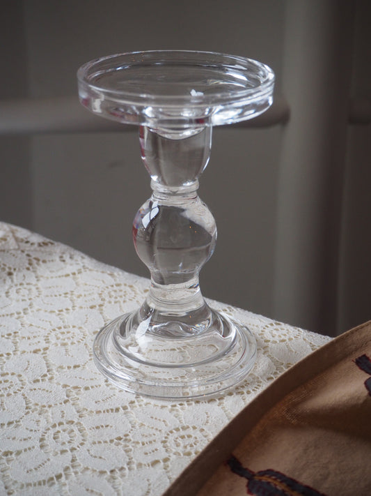 Le porte bougie en verre moulé