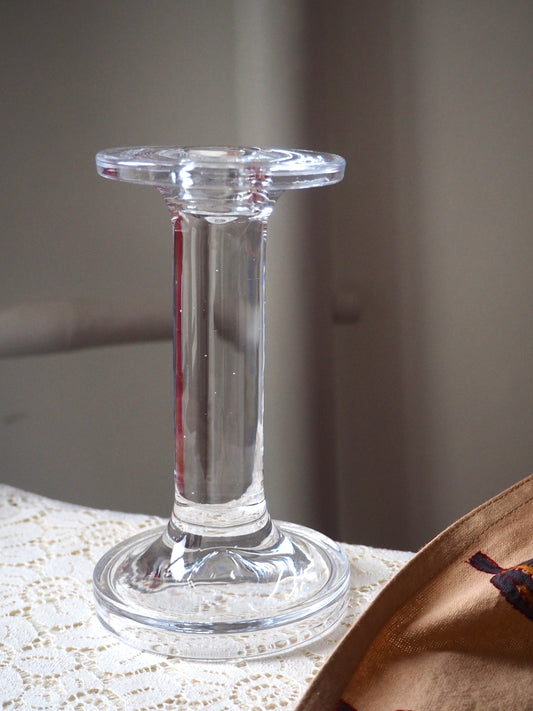 Petit bougeoir en verre moulé