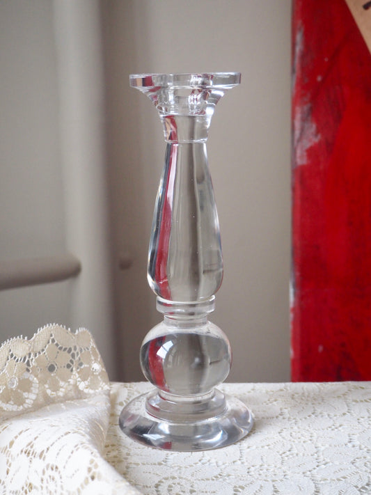 Bougeoir en verre moulé
