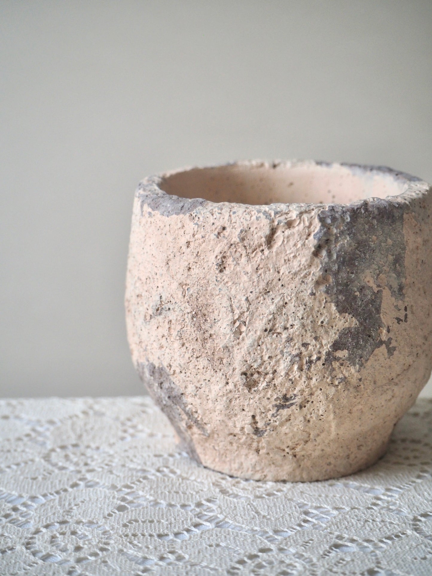 Petit pot à fleurs en céramique