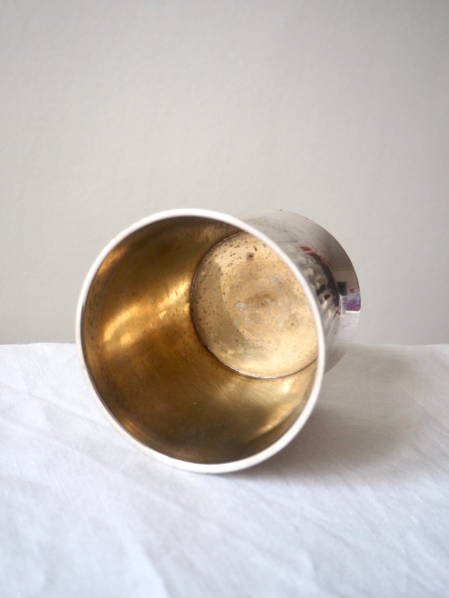 Timbale en métal argenté art déco