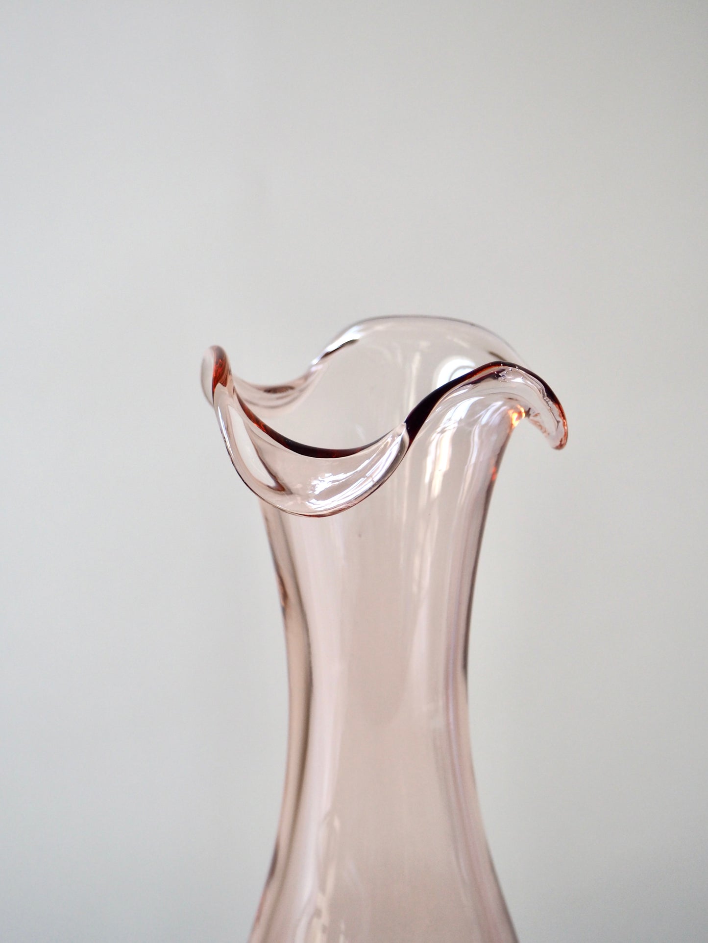 Vase en verre rosaline