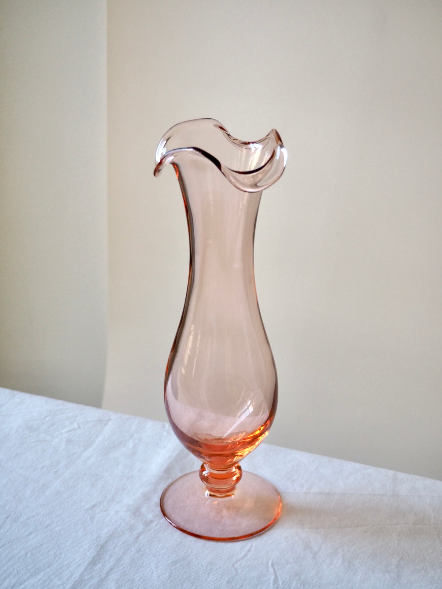 Vase en verre rosaline