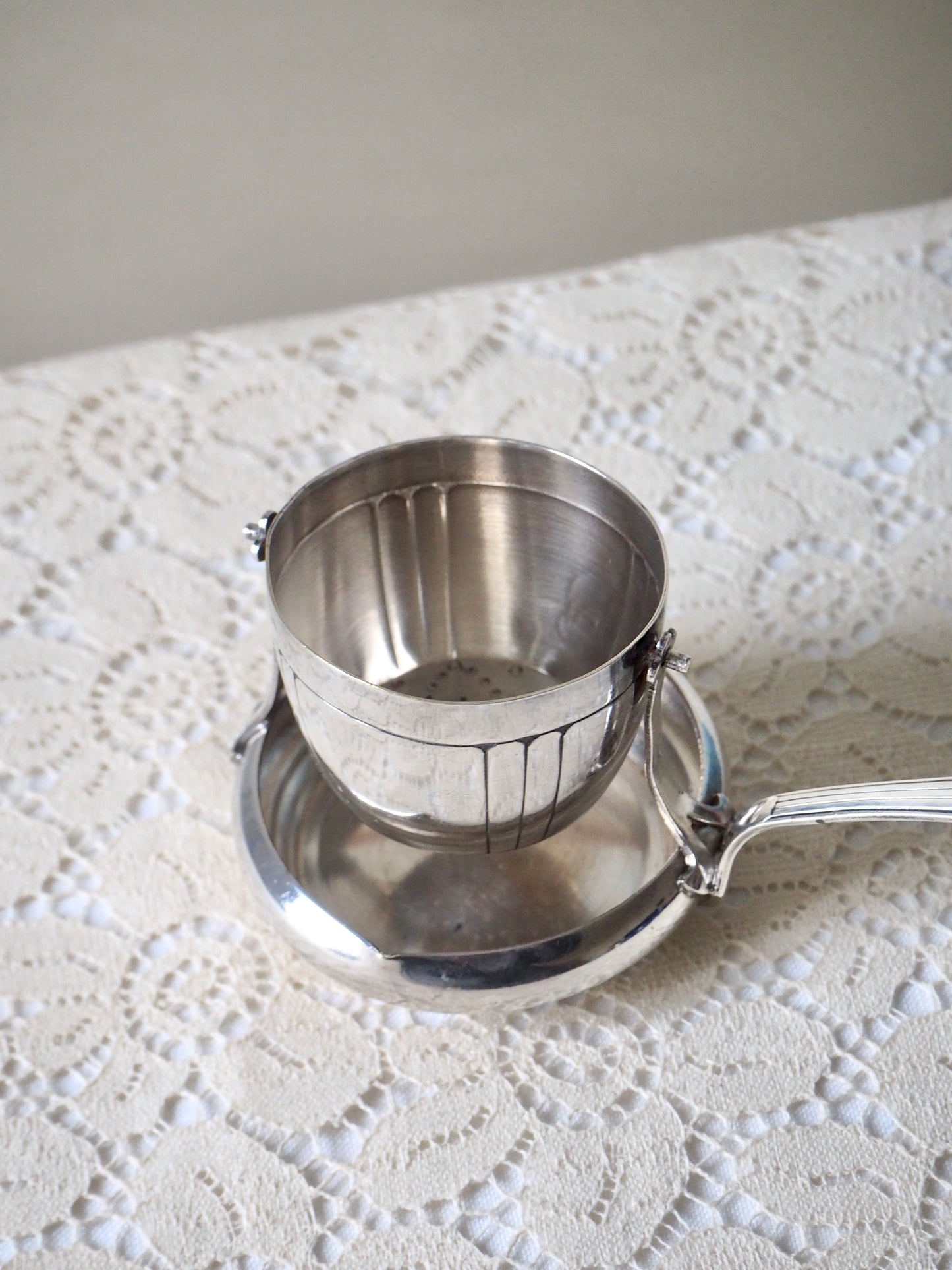 Passoire à thé en métal argenté